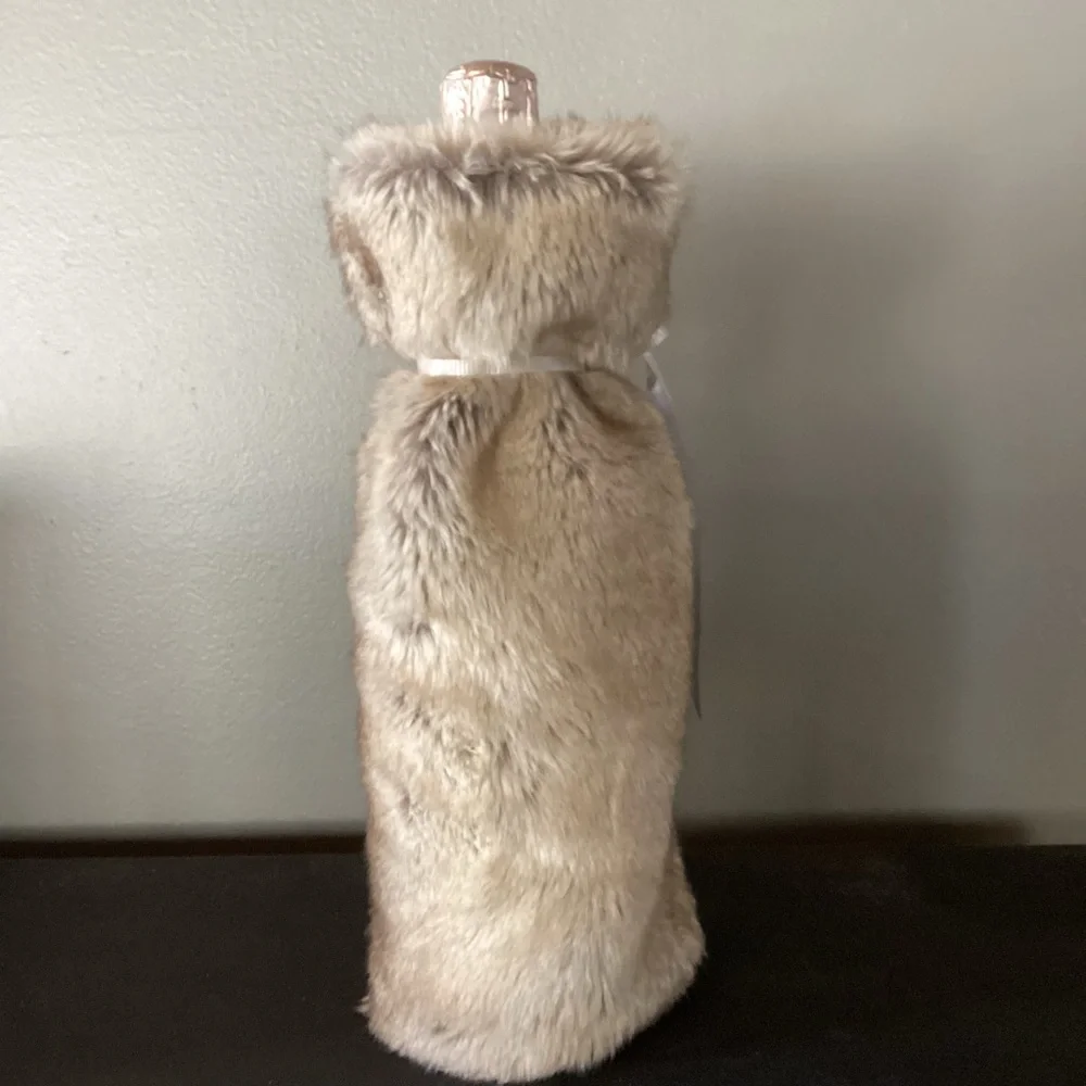 WINE/CHAMPAGNE CHINCHILLA LUXURIOUS SOFT FAUX FUR GIFT BAG